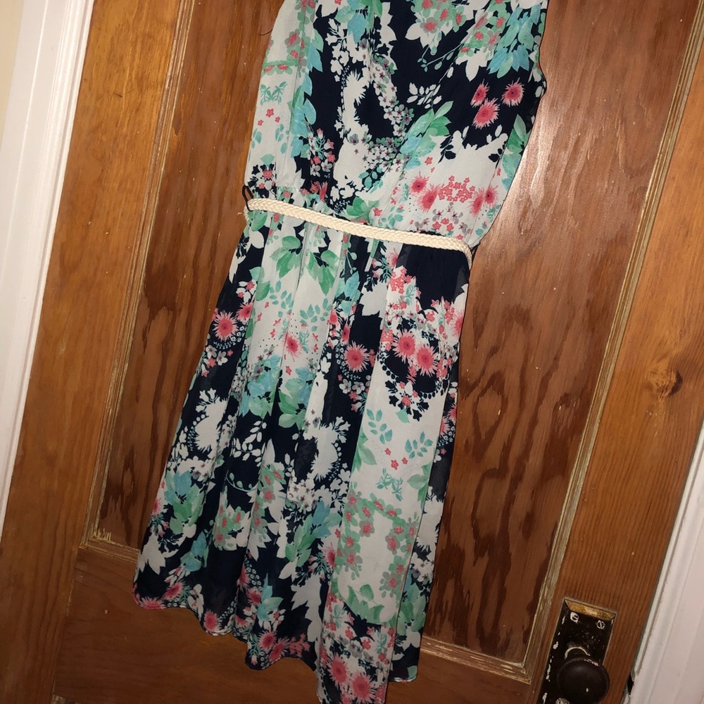 Spring dress - Picture 3 of 3